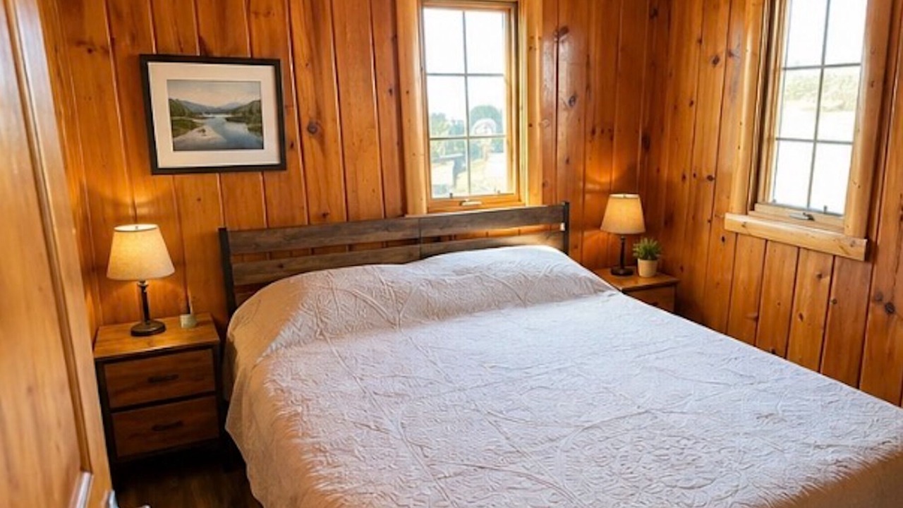Photo of Bedroom in Cheboygan