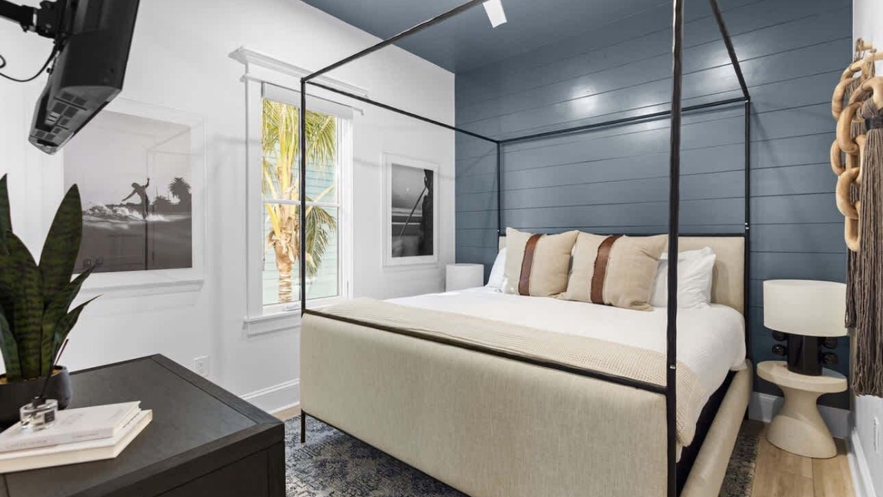 Photo of Bedroom in Bradenton Beach