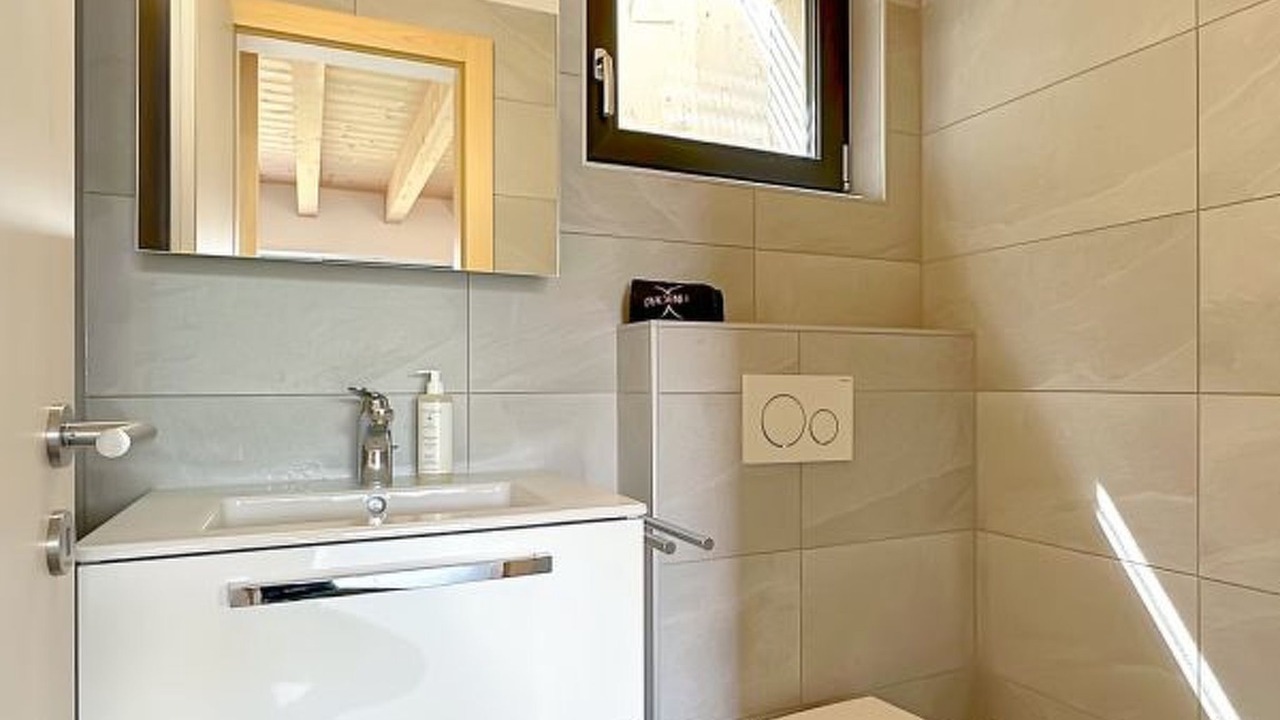 Photo of Bathroom in Grone