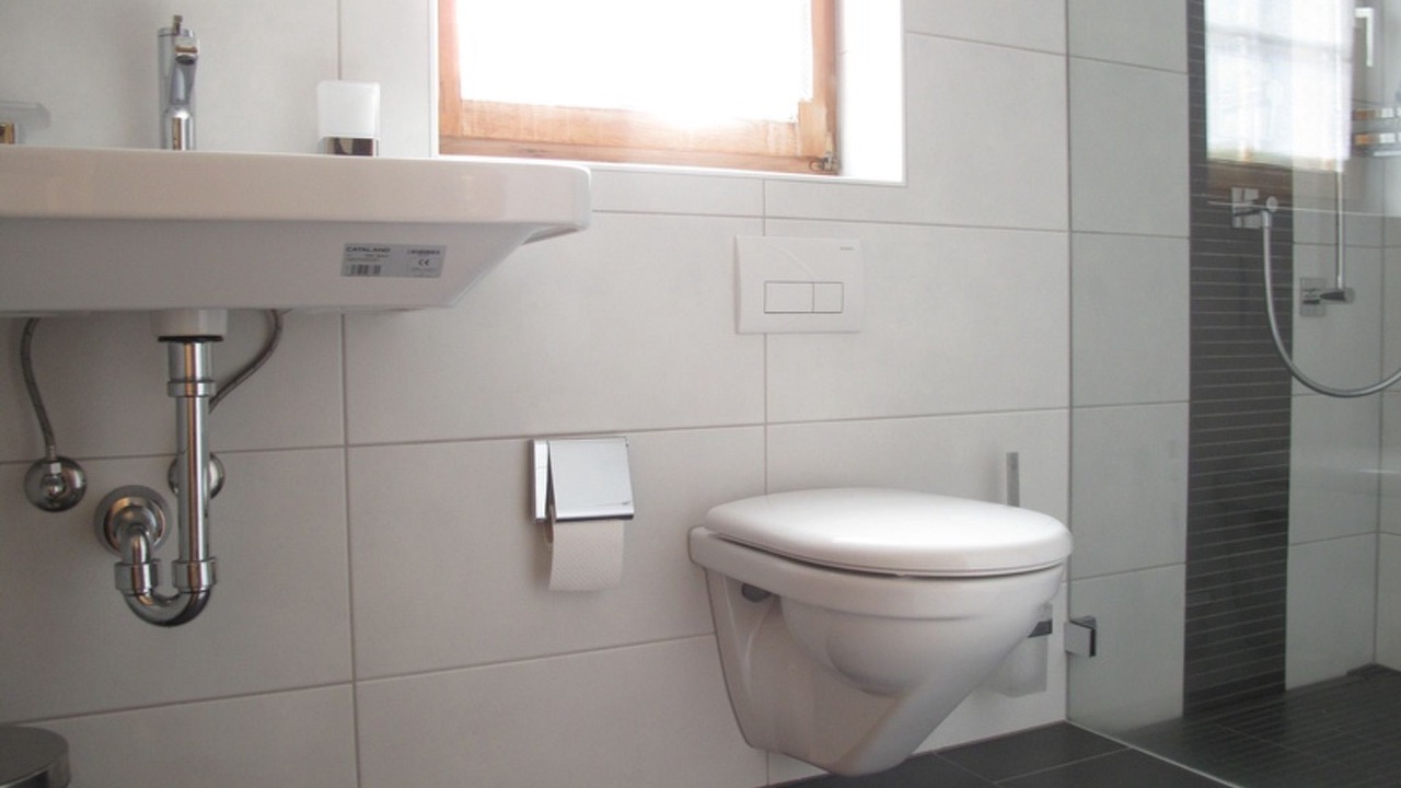 Photo of Bathroom in Tujetsch