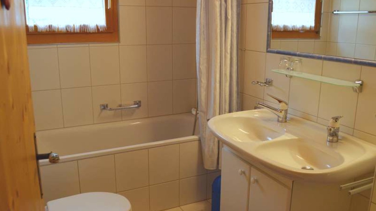 Photo of Bathroom in Sedrun