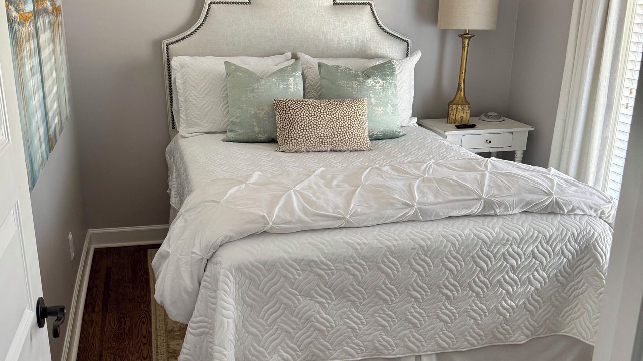 Photo of Bedroom in Northport