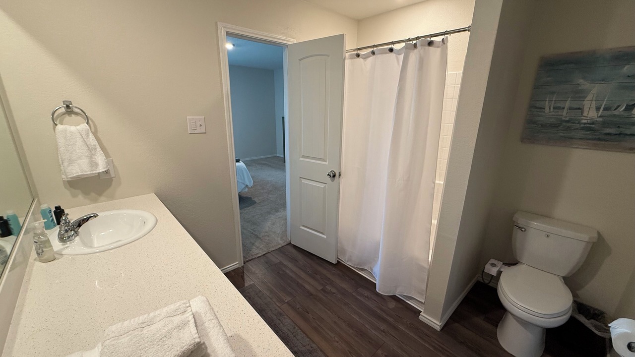 Photo of Bathroom in Haslet