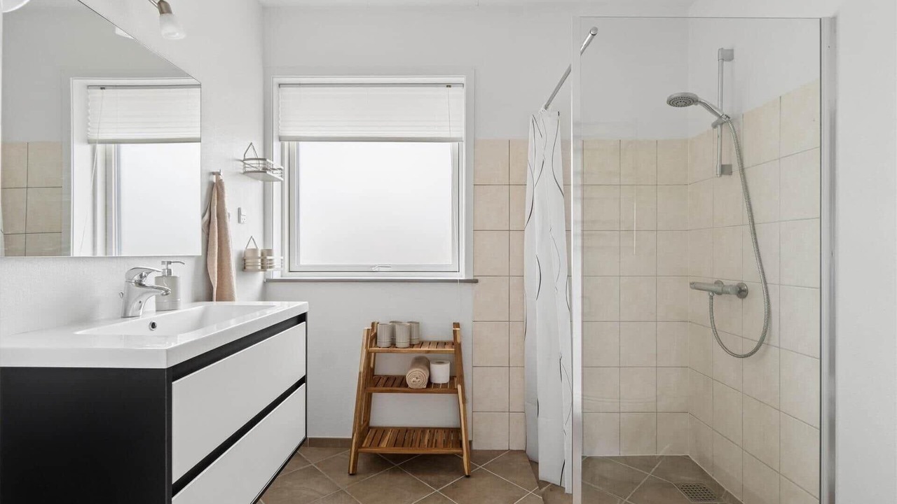 Photo of Bathroom in Trans