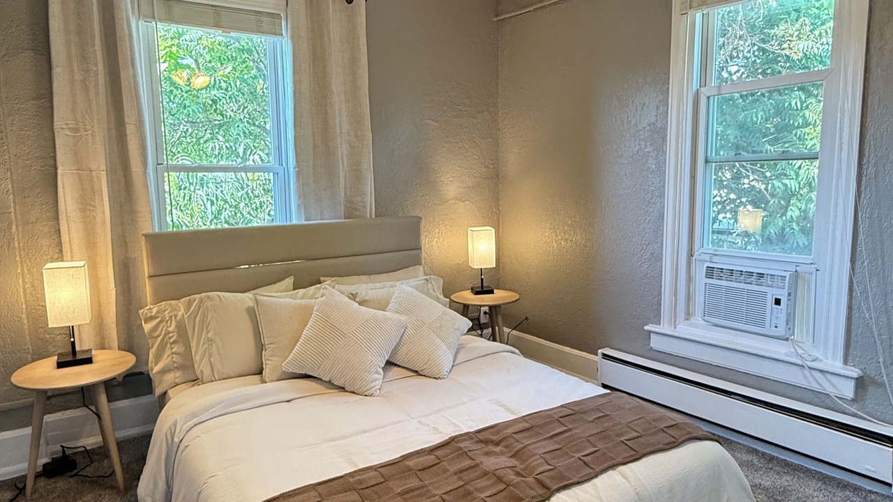 Photo of Bedroom in Ballpark