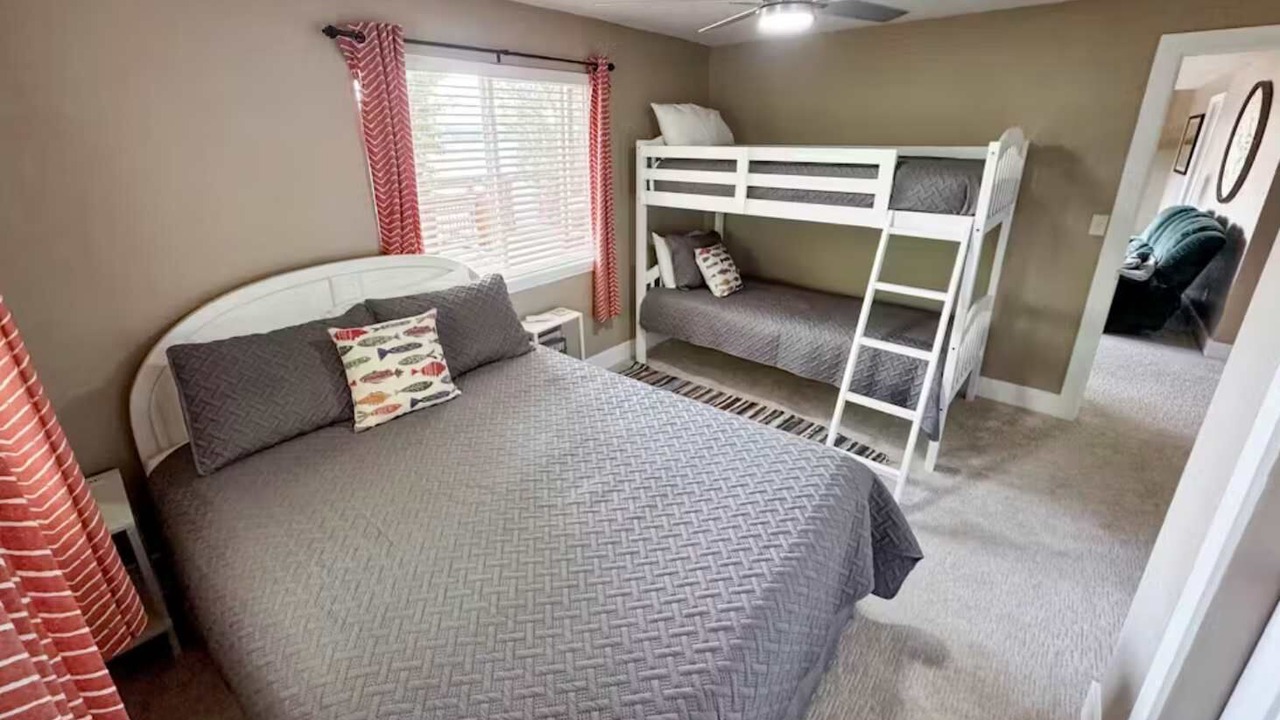 Photo of Bedroom in Linn Creek