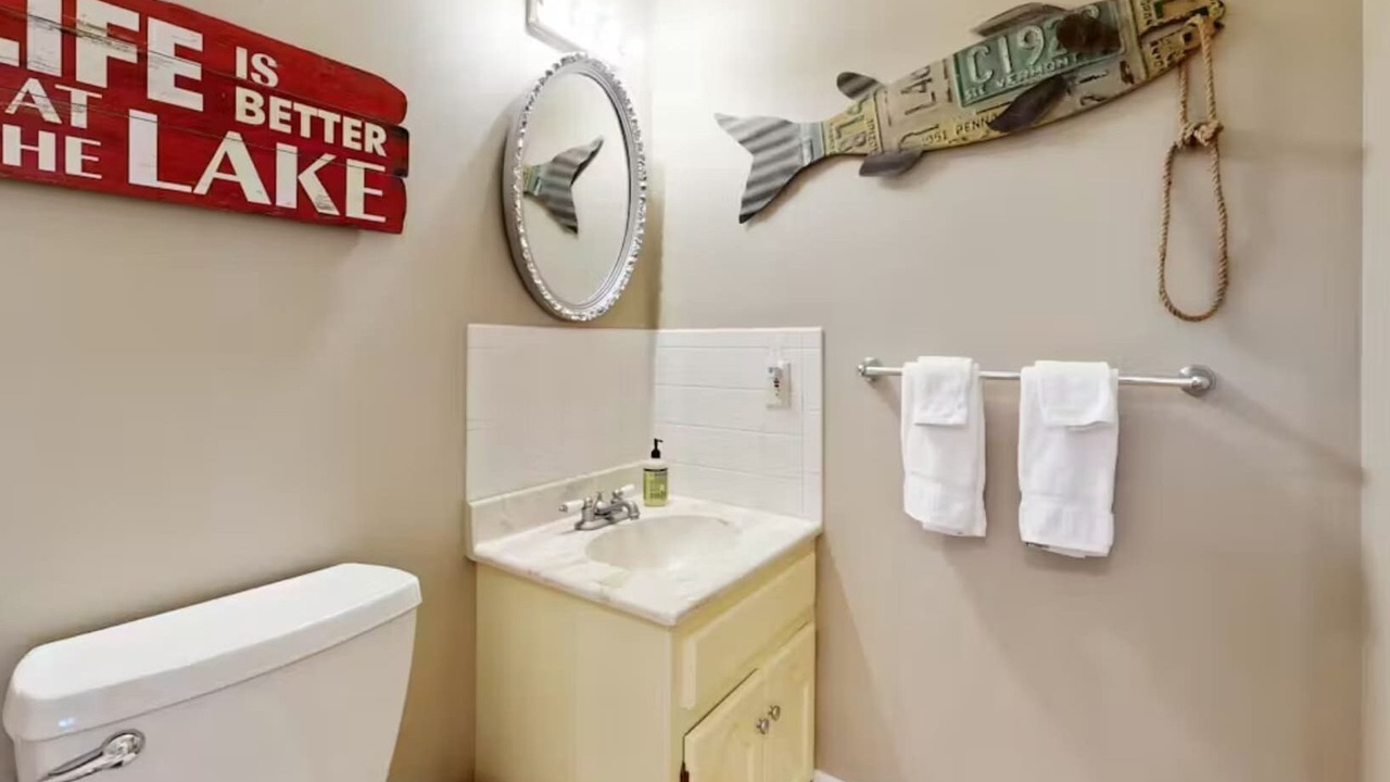 Photo of Bathroom in Linn Creek