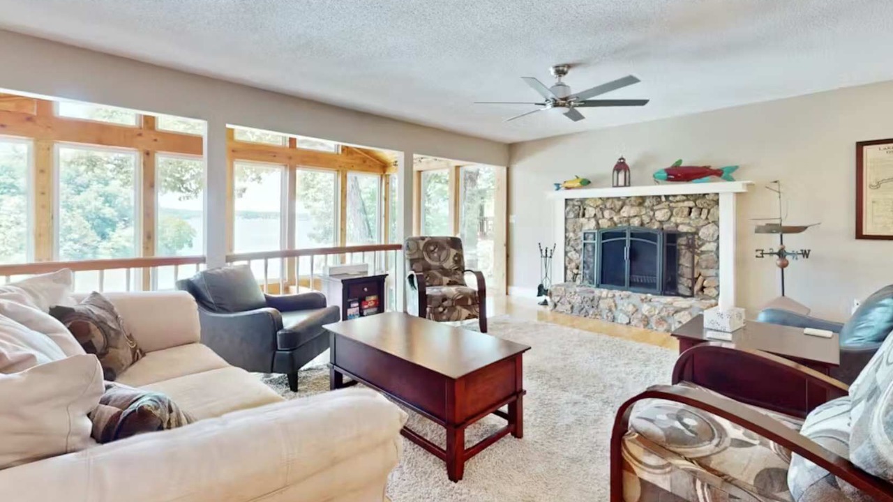 Photo of Livingroom in Linn Creek