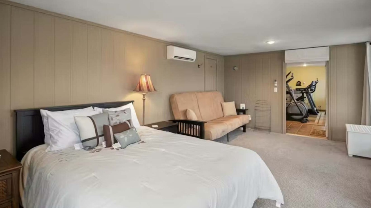 Photo of Bedroom in Gravois Mills