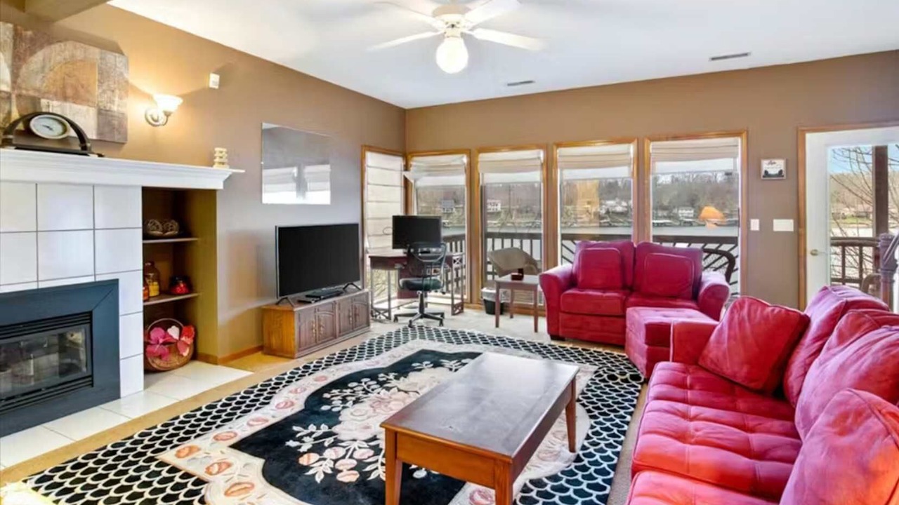 Photo of Livingroom in Gravois Mills