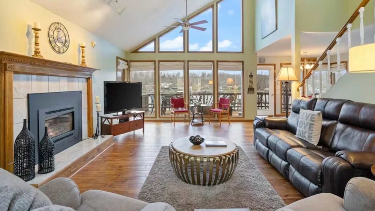 Photo of Livingroom in Gravois Mills