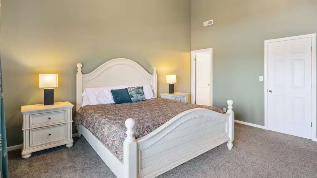 Photo of Bedroom in Sunrise Beach