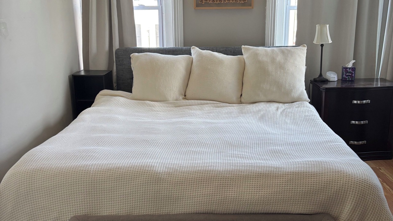 Photo of Bedroom in Telegraph Hill