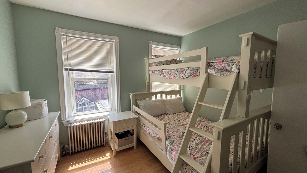 Photo of Bedroom in Telegraph Hill