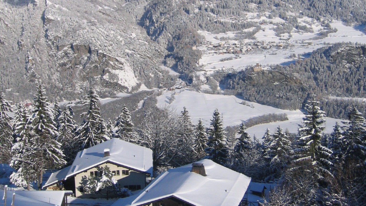 Photo of Others in Praz