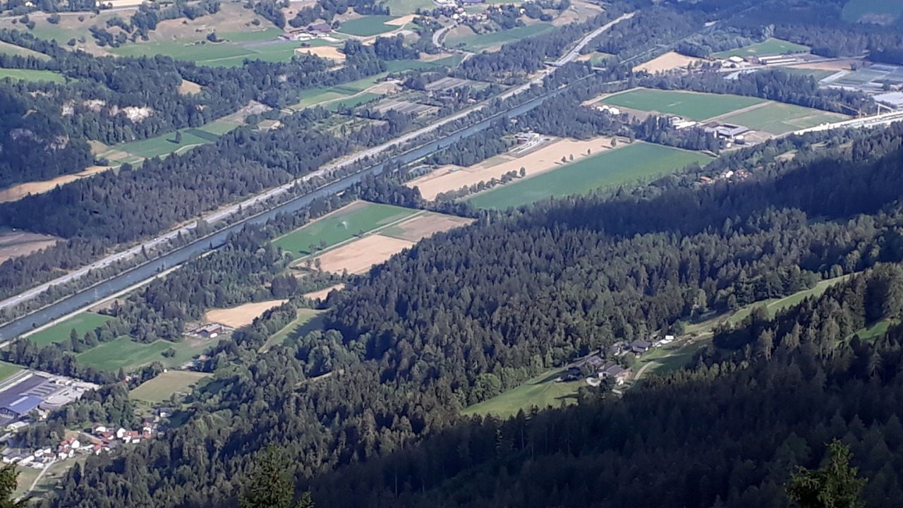 Photo of Others in Praz