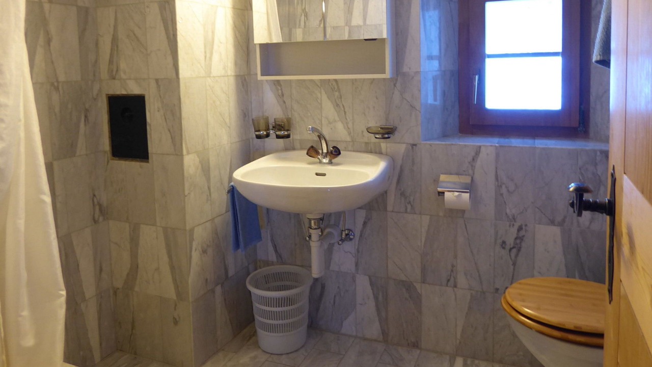 Photo of Bathroom in Tschierv