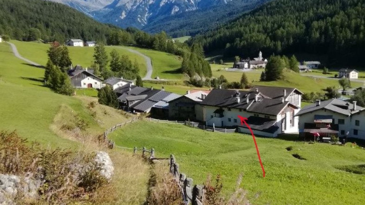 Photo of Others in Tschierv