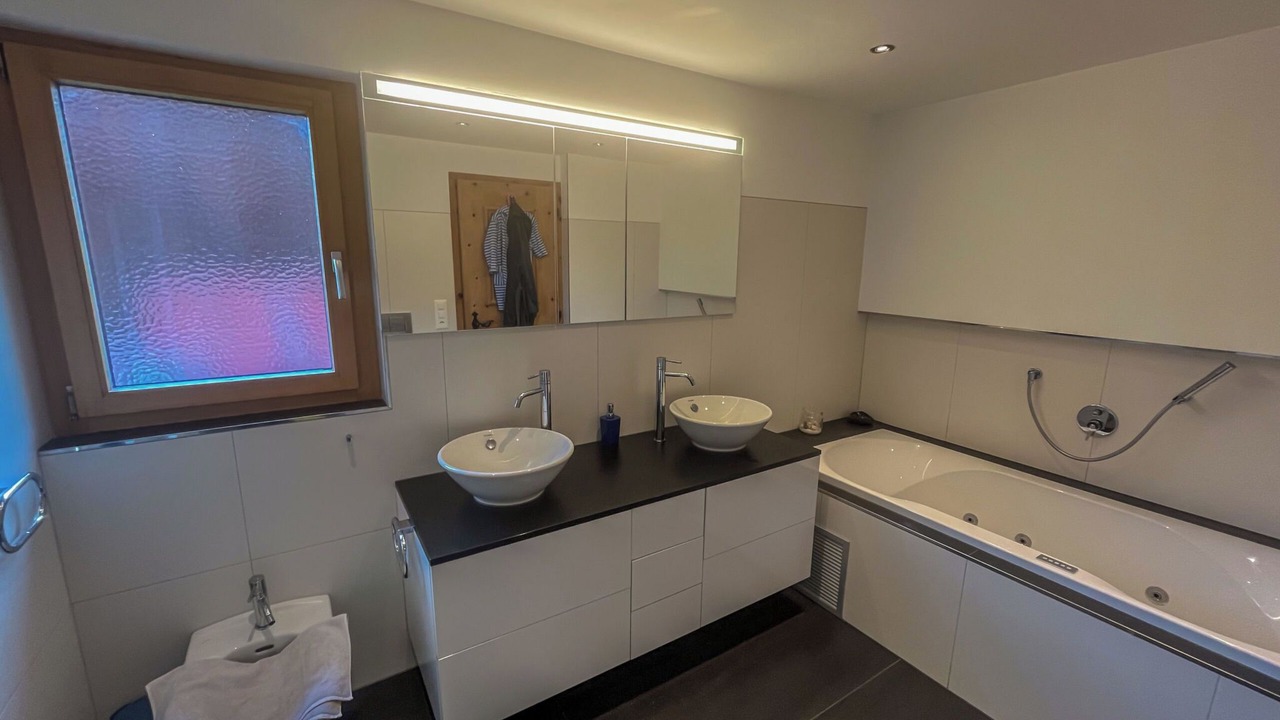 Photo of Bathroom in Fuldera