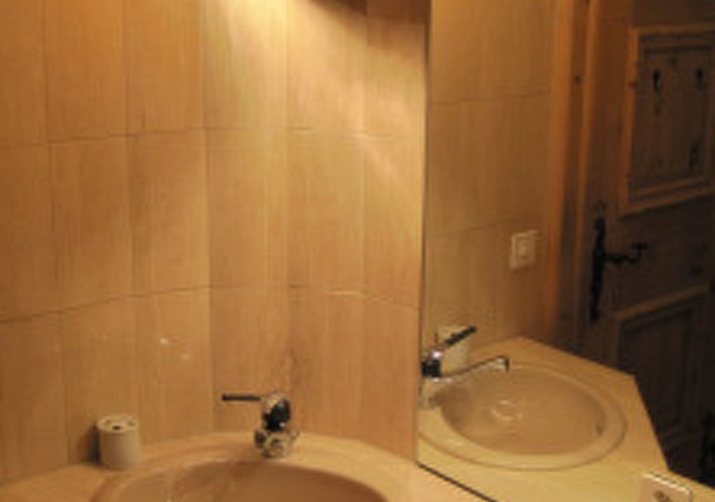 Photo of Bathroom in Tschierv