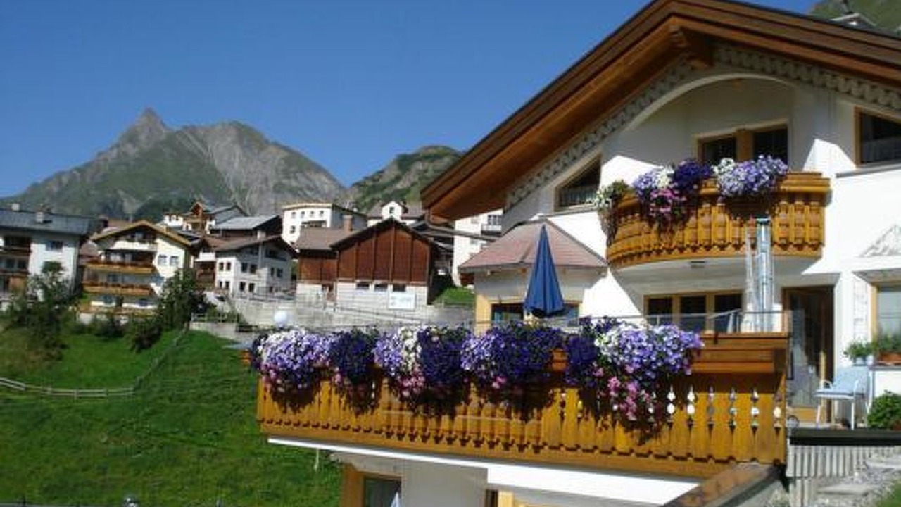 Photo of Others in Ravaisch