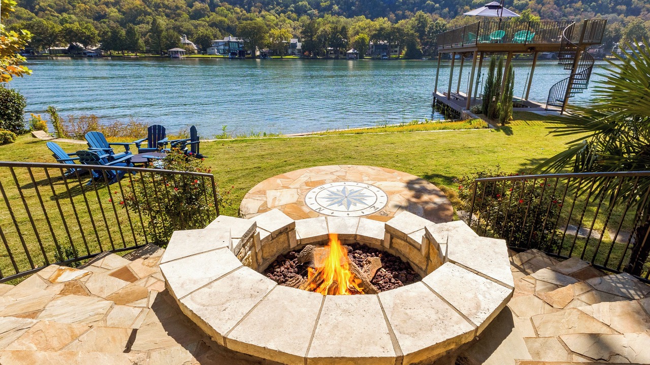Photo of Outdoor in Oak Shores On Lake Austin