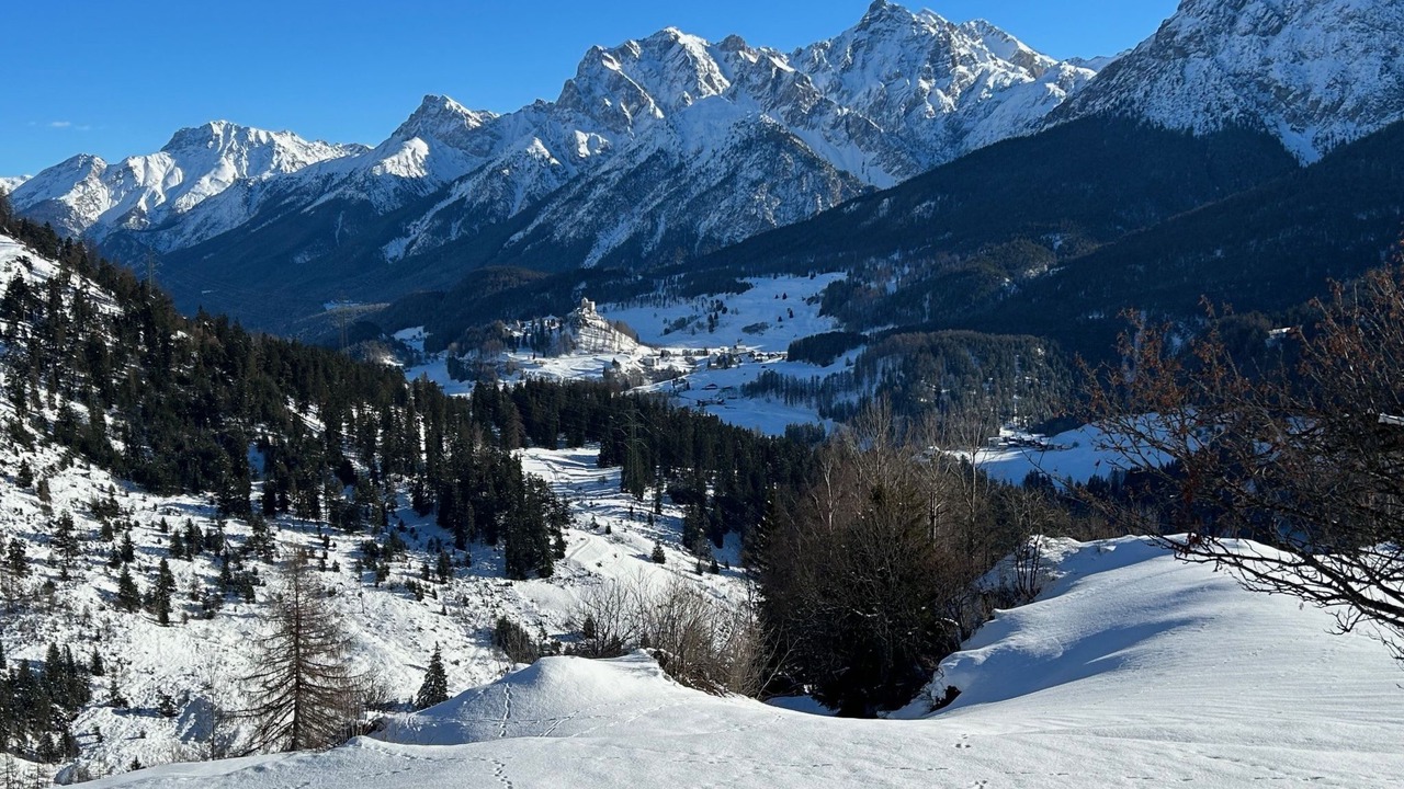 Photo of Others in Ardez