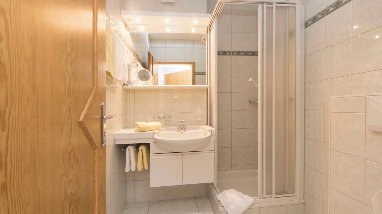 Photo of Bathroom in Ravaisch