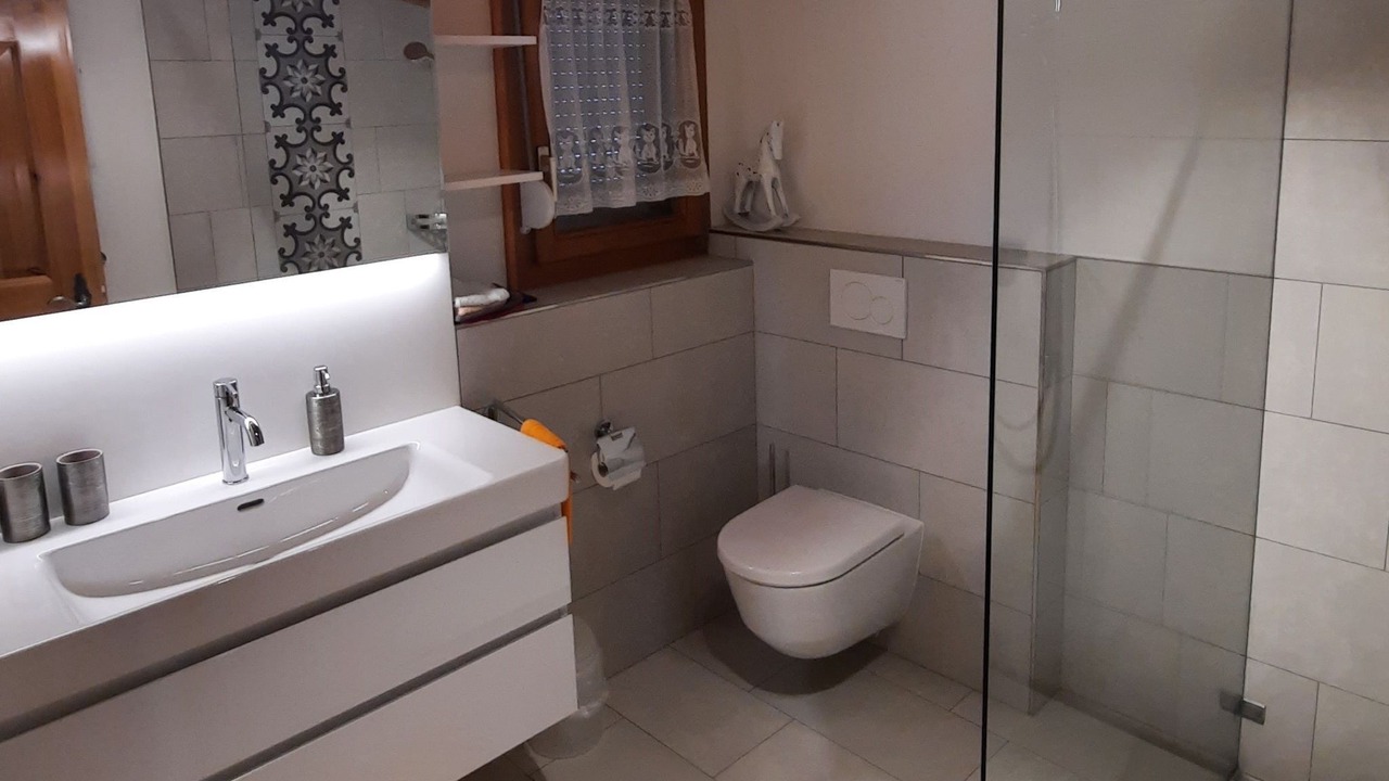 Photo of Bathroom in Susch