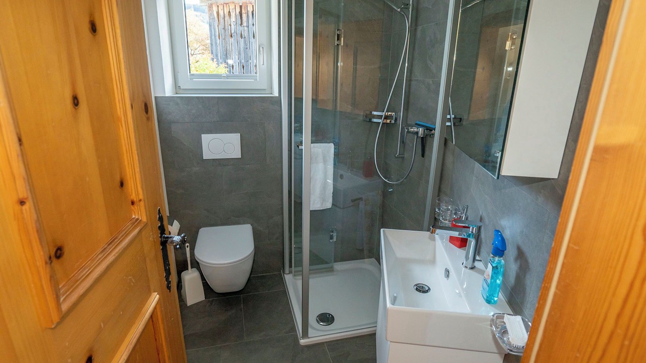 Photo of Bathroom in Ramosch