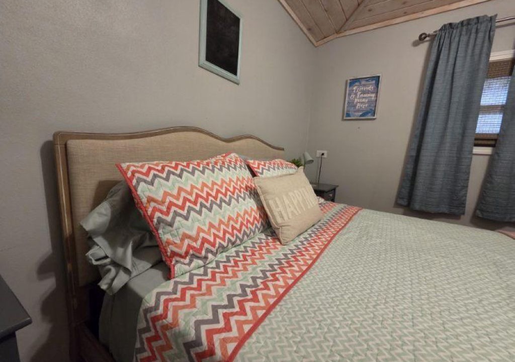 Photo of Bedroom in Lost Bridge Village