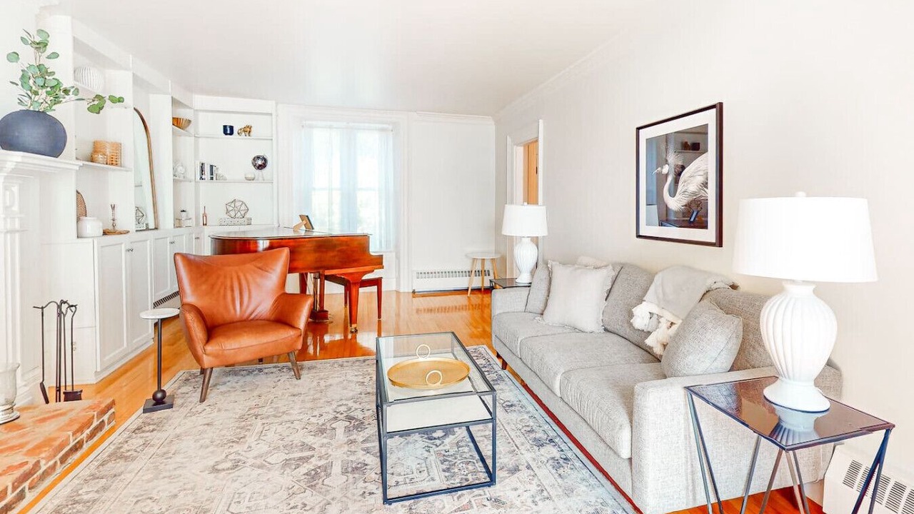 Photo of Livingroom in Brockville