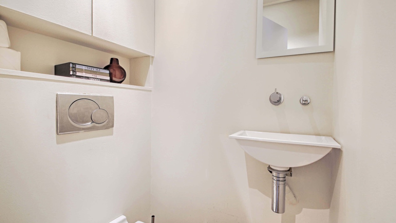 Photo of Bathroom in Arsenal