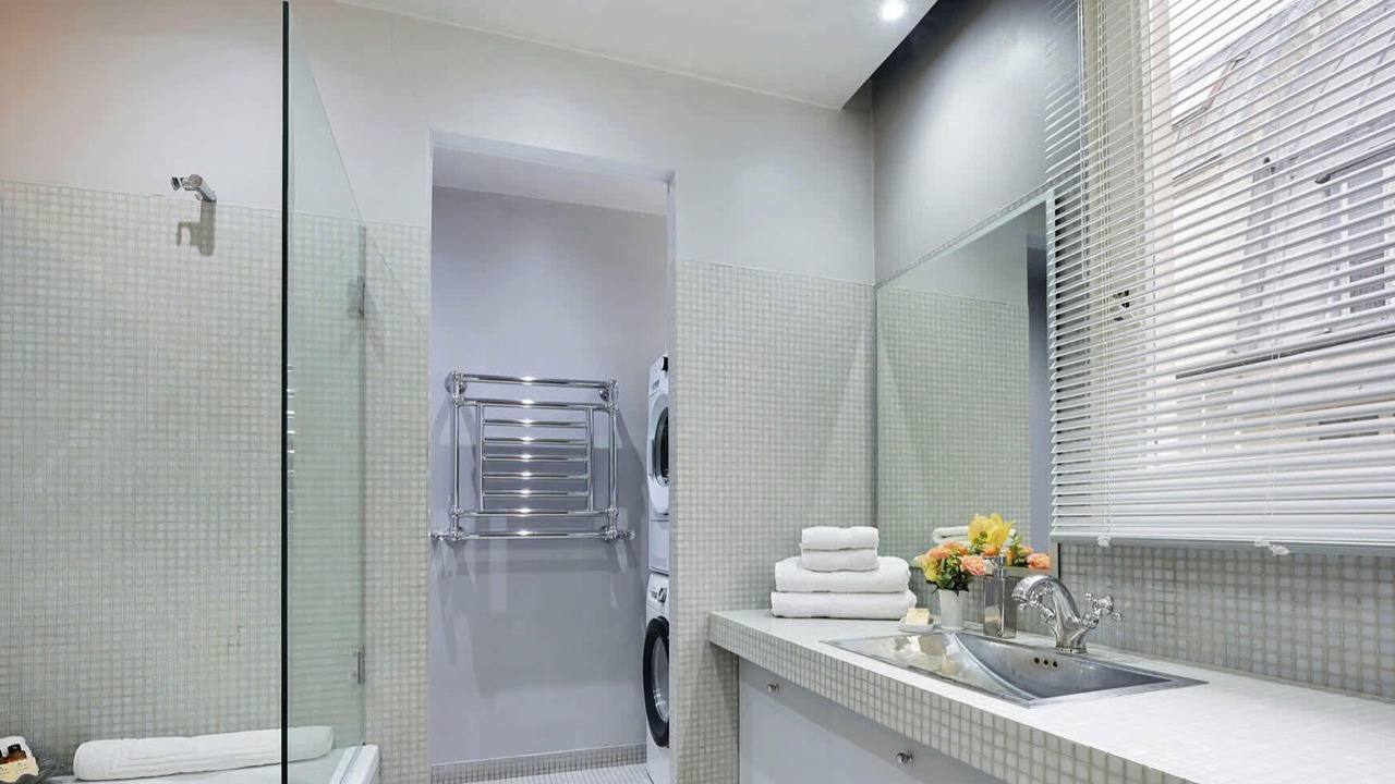 Photo of Bathroom in Arsenal