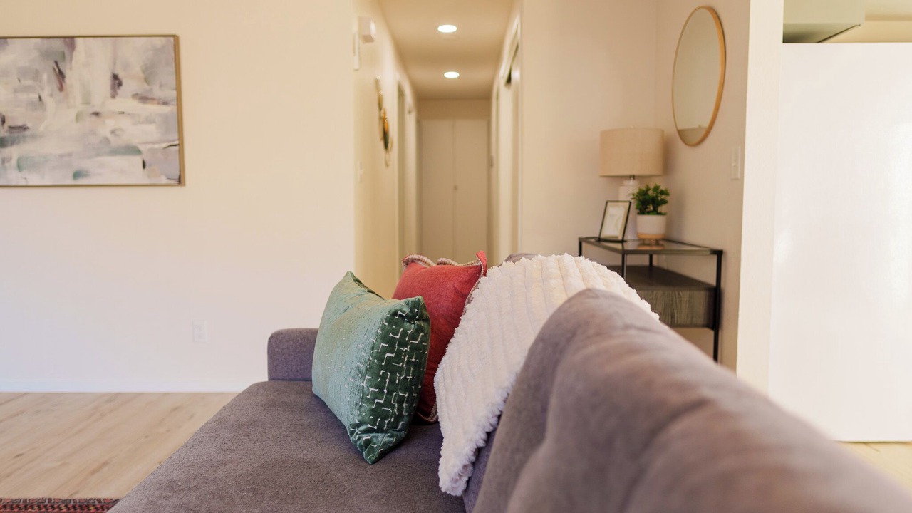 Photo of Livingroom in Tri-Cities