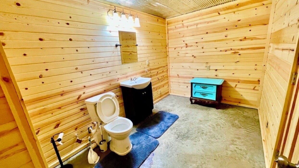 Photo of Bathroom in Harpers Ferry
