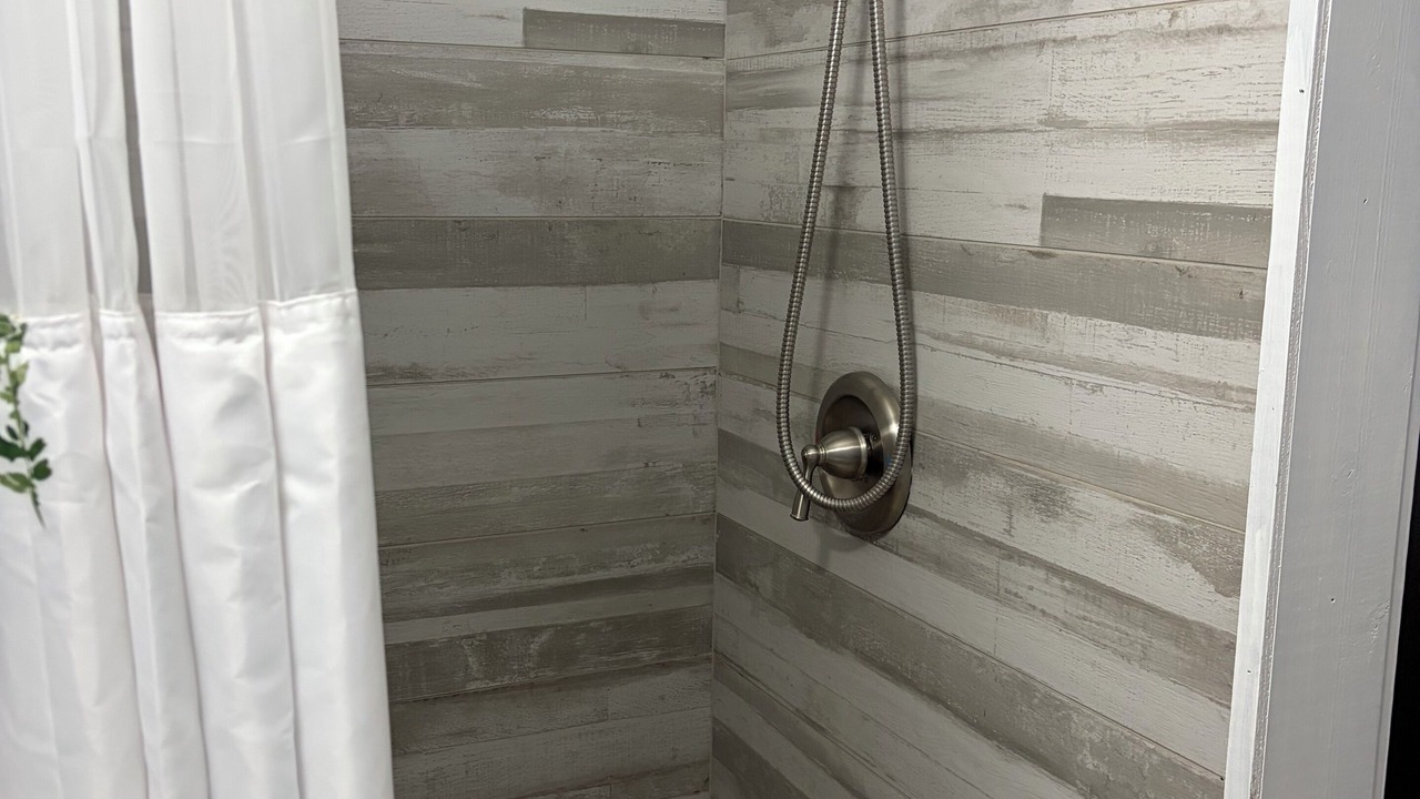 Photo of Bathroom in Truckland