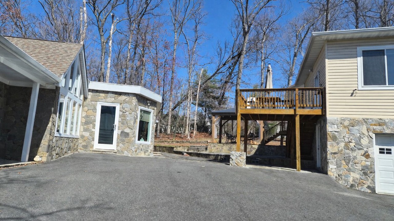 Photo of Outdoor in Annandale