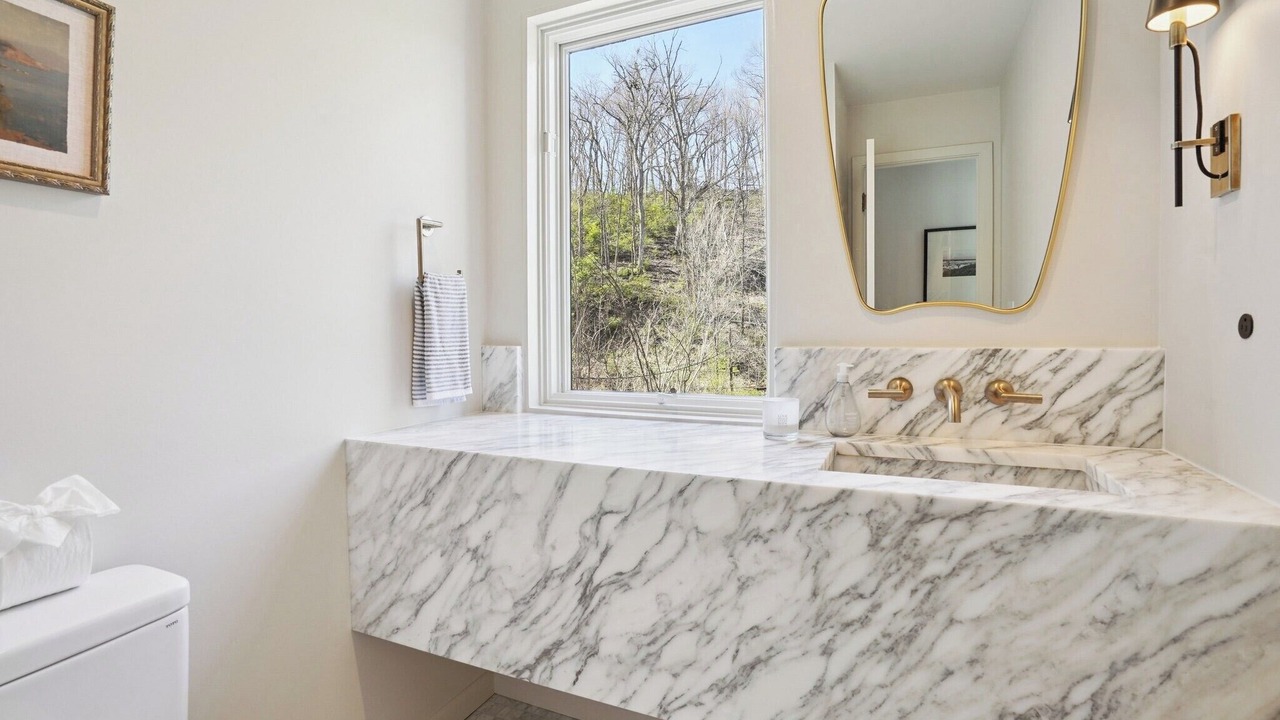 Photo of Bathroom in West Meade