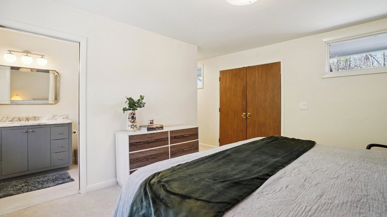 Photo of Bedroom in West Meade