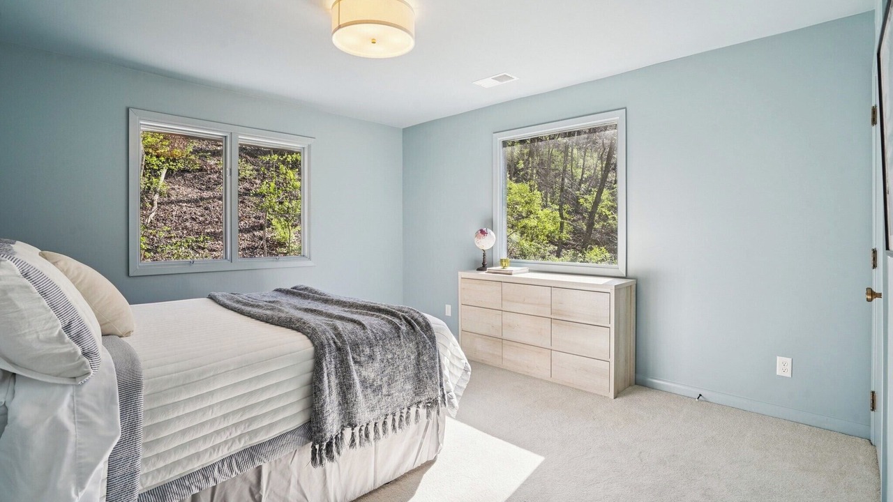 Photo of Bedroom in West Meade