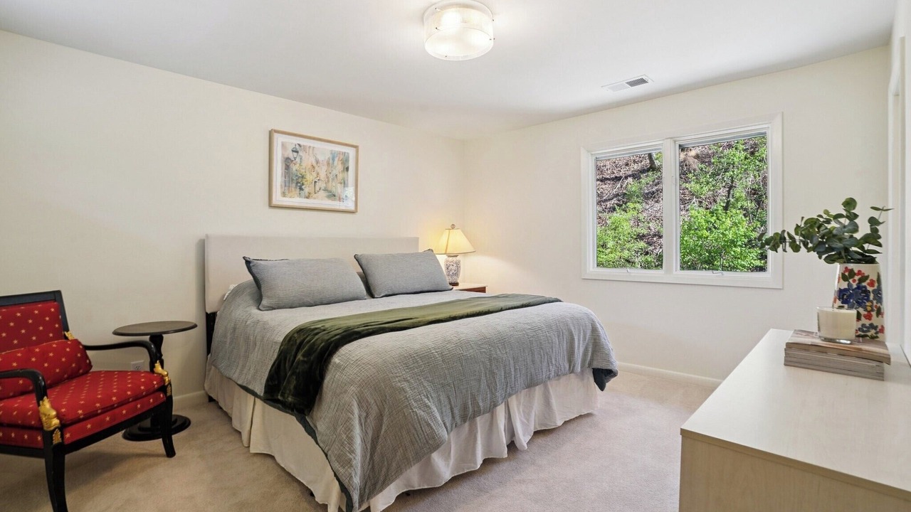 Photo of Bedroom in West Meade