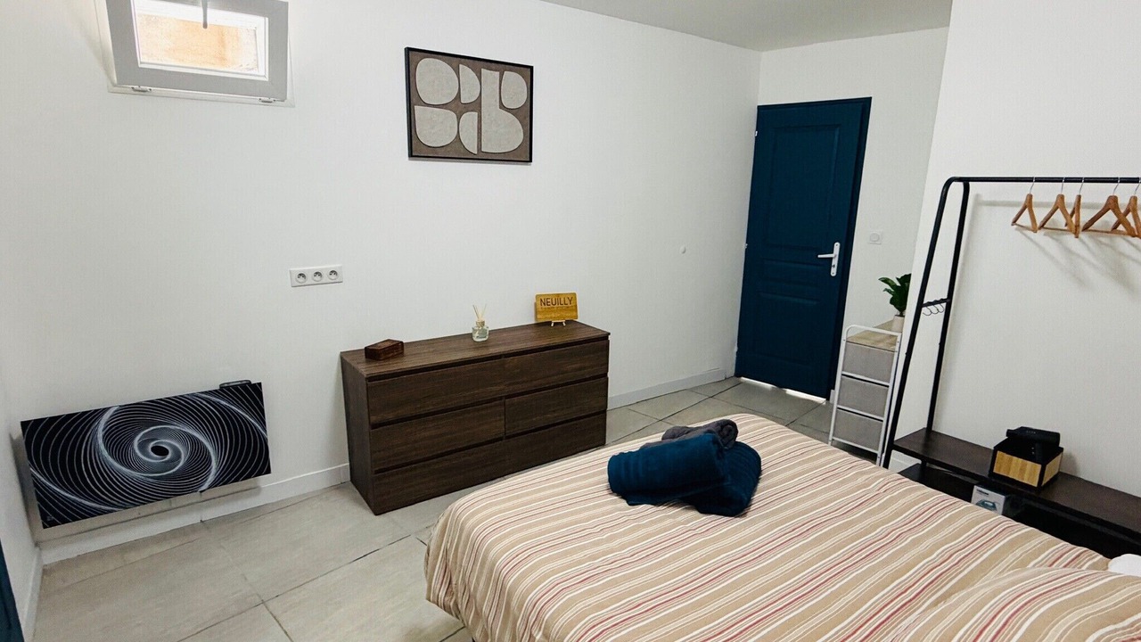 Photo of Bedroom in Neuilly-Saint-Front