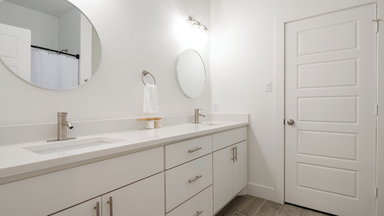 Photo of Bathroom in Sulphur Springs