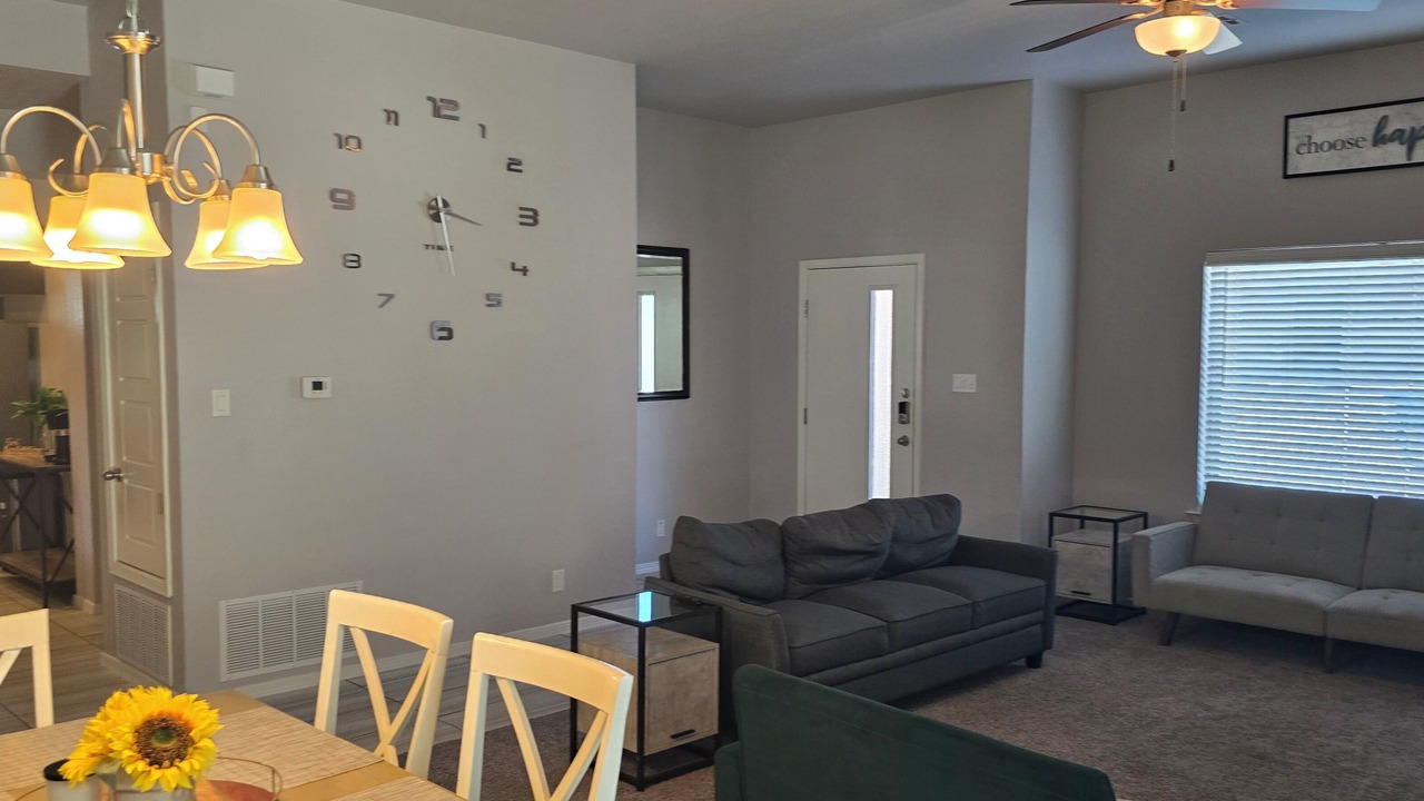 Photo of Livingroom in Biggs Field