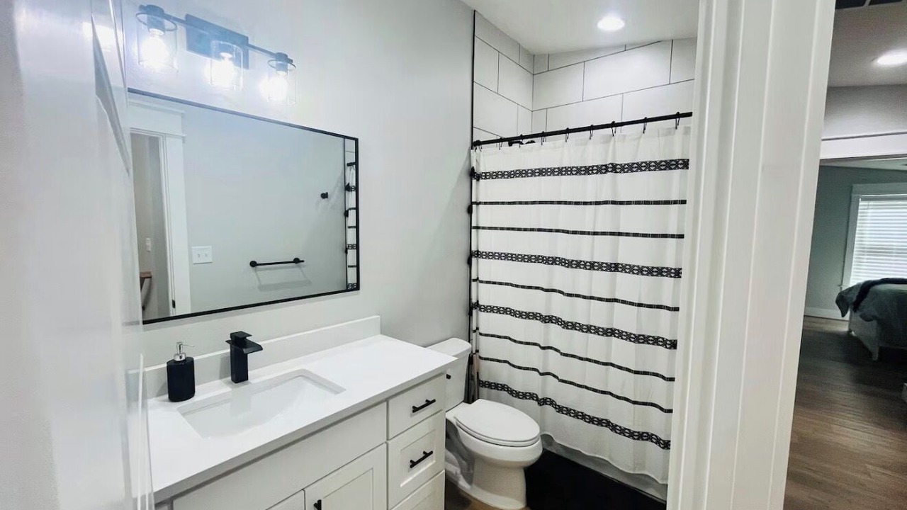 Photo of Bathroom in Clinton