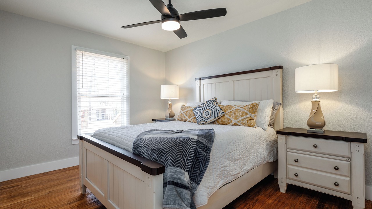 Photo of Bedroom in Sulphur Springs