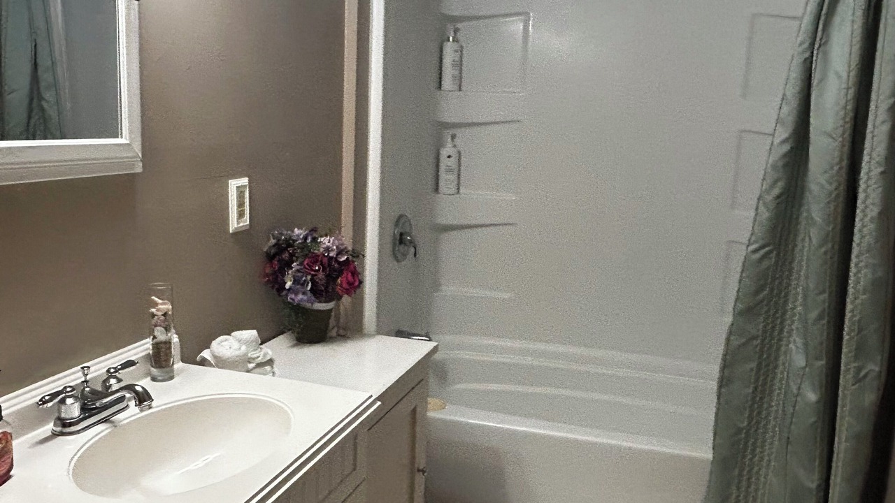 Photo of Bathroom in Confluence