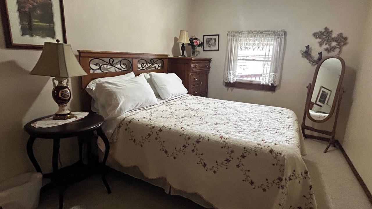 Photo of Bedroom in Confluence