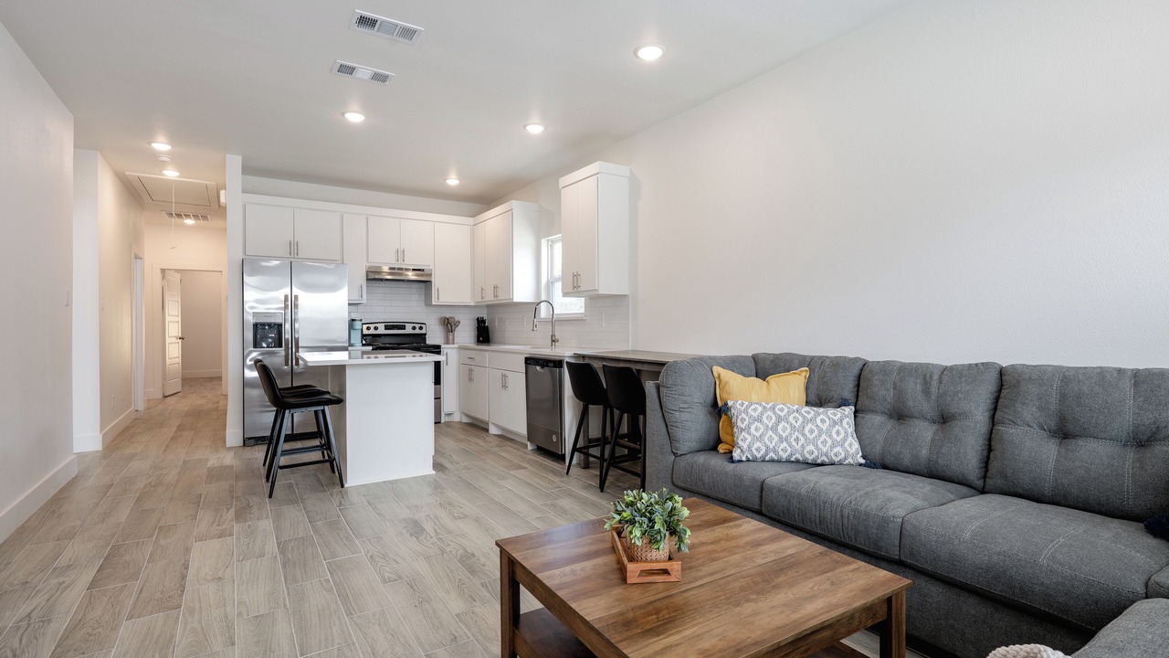 Photo of Livingroom in Sulphur Springs